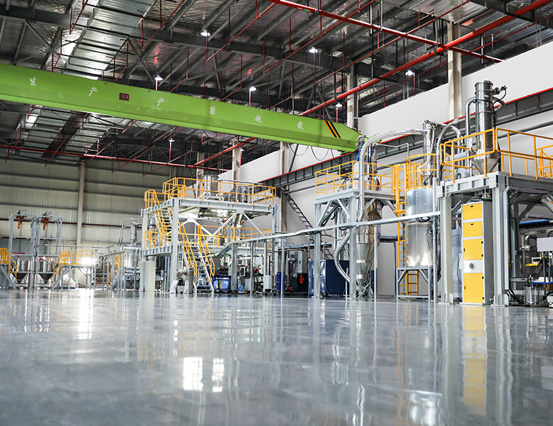 GoodBioPak Máquina de mistura automática de matéria-prima totalmente biodegradável modificada foi testada com sucesso, com uma produção anual de 5.200 toneladas!